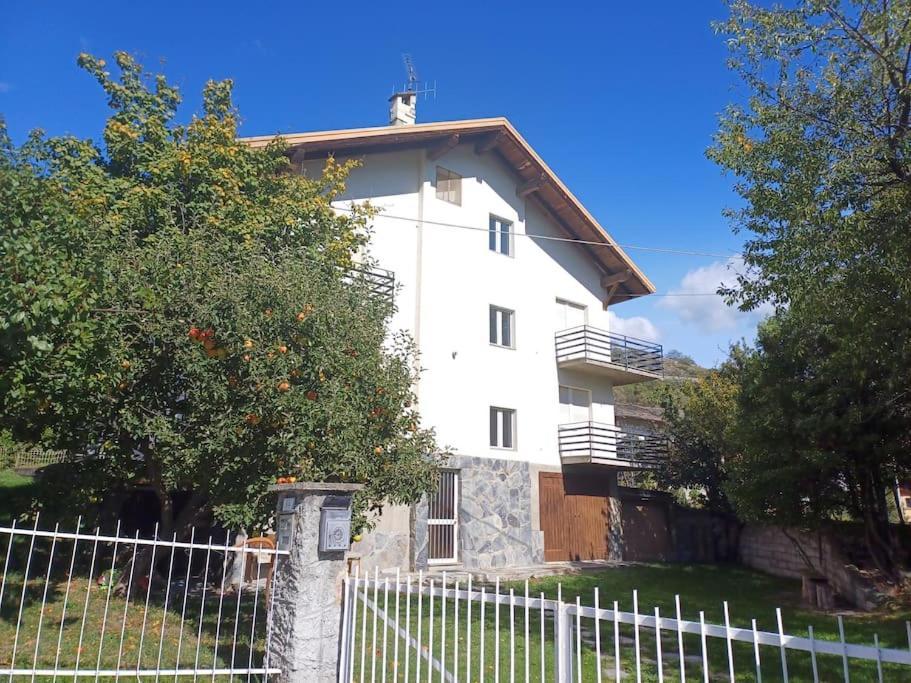 ChambaveCasa Vacanza Leonardo公寓 外观 照片
